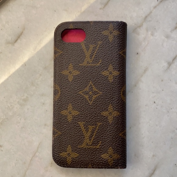 Louis Vuitton iPhone folio for iPhone 7/8 (not pro) - Picture 2 of 6